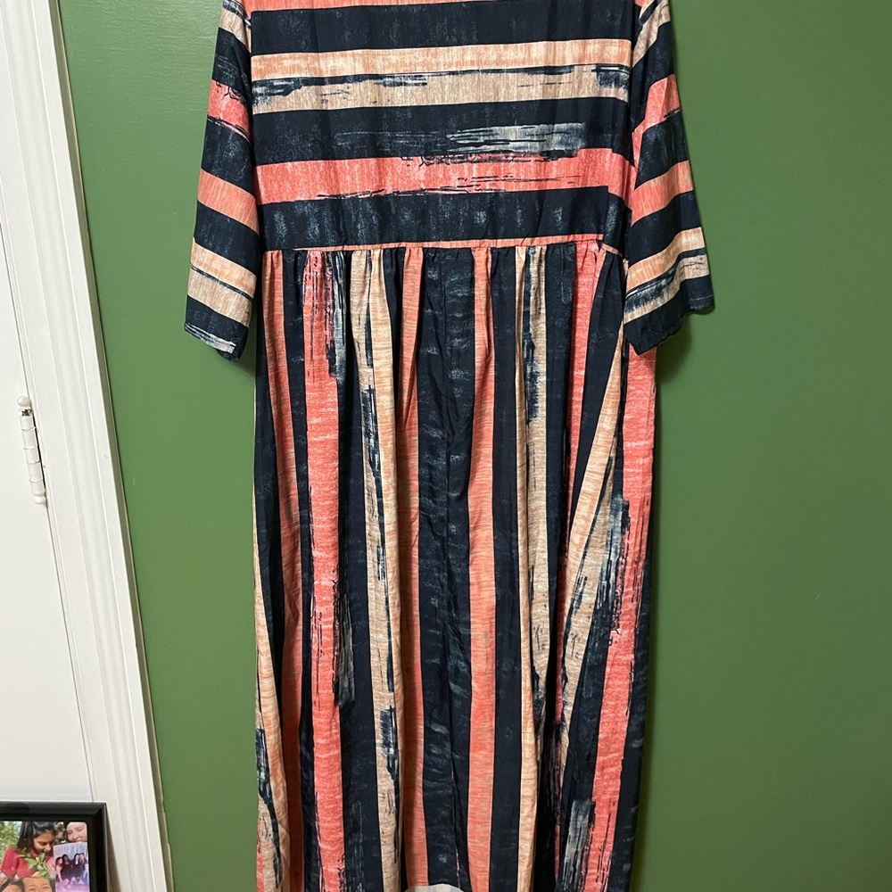 Maxi Dress!  Beautiful colors!